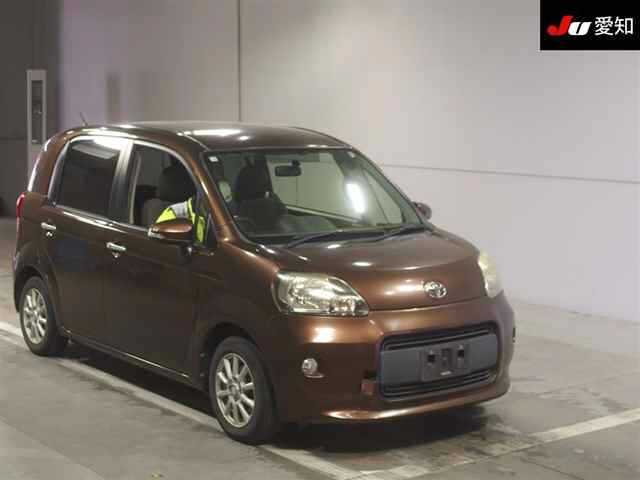 TOYOTA PORTE 2012