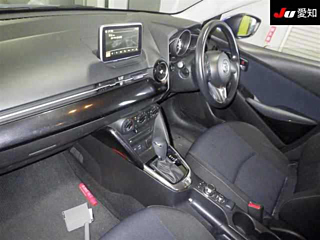 MAZDA DEMIO 2016