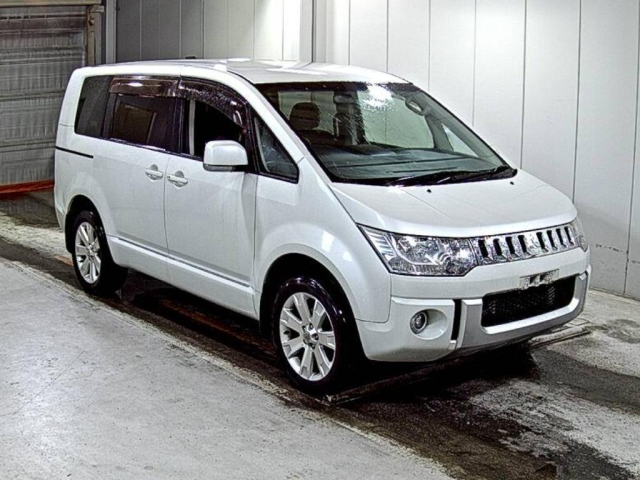 MITSUBISHI DELICA D5 2014