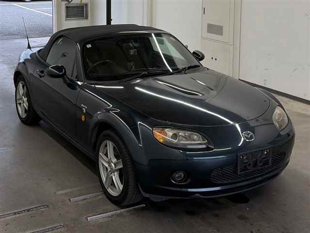 Mazda Roadster 2005