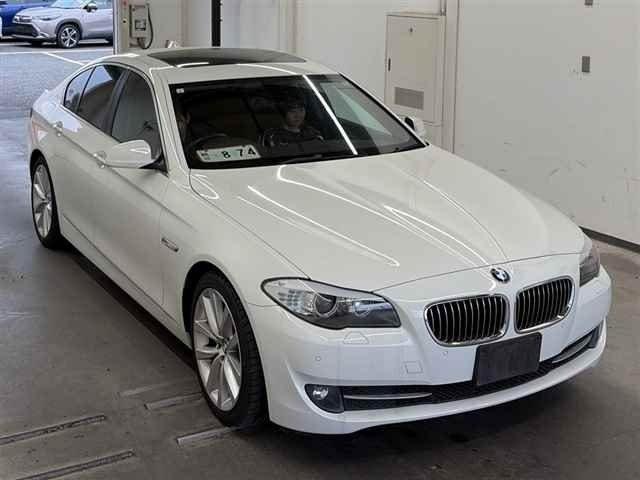 BMW 5 Series 2011