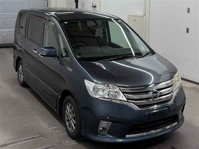 Nissan Serena 2011