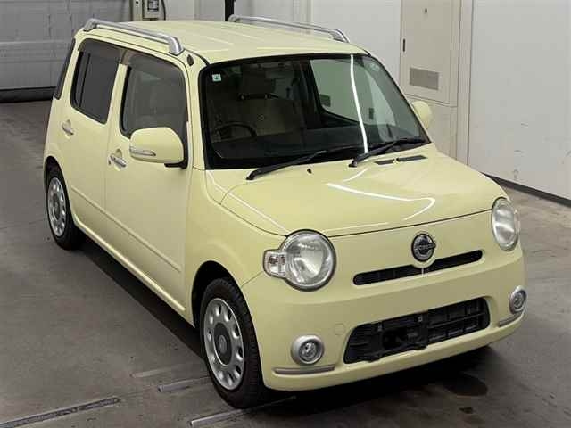 Daihatsu Mira 2011