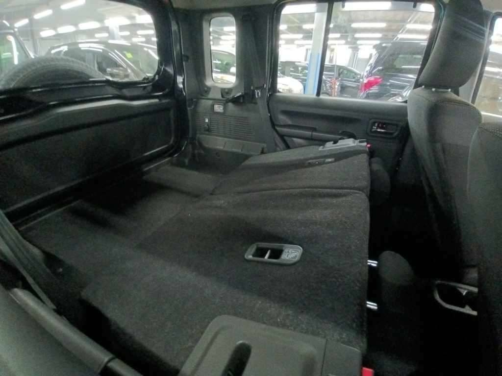 SUZUKI JIMNY NOMADE 2025