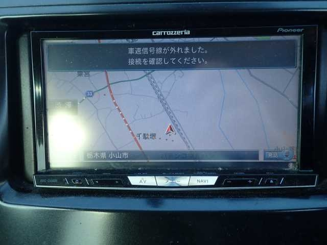 TOYOTA PRIUS ALPHA 2013