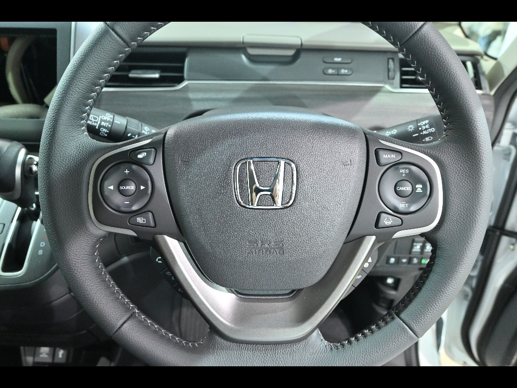 HONDA FREED 2024