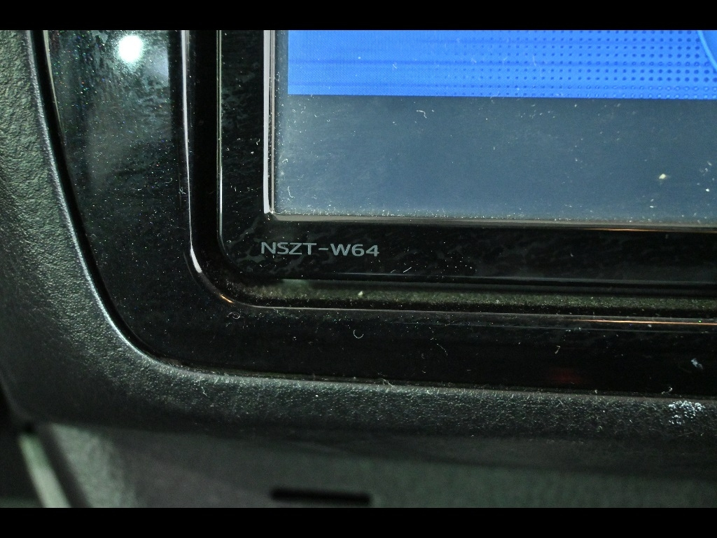 TOYOTA VITZ 2016