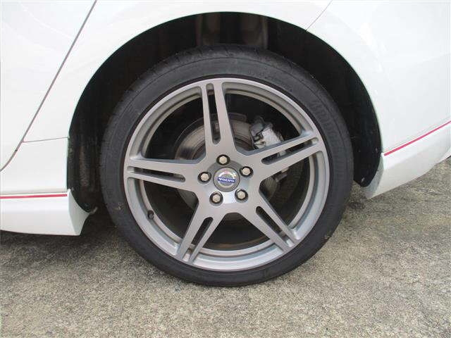 VOLVO V40 2014