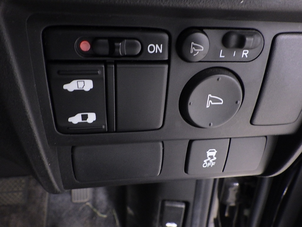 HONDA FREED 2013