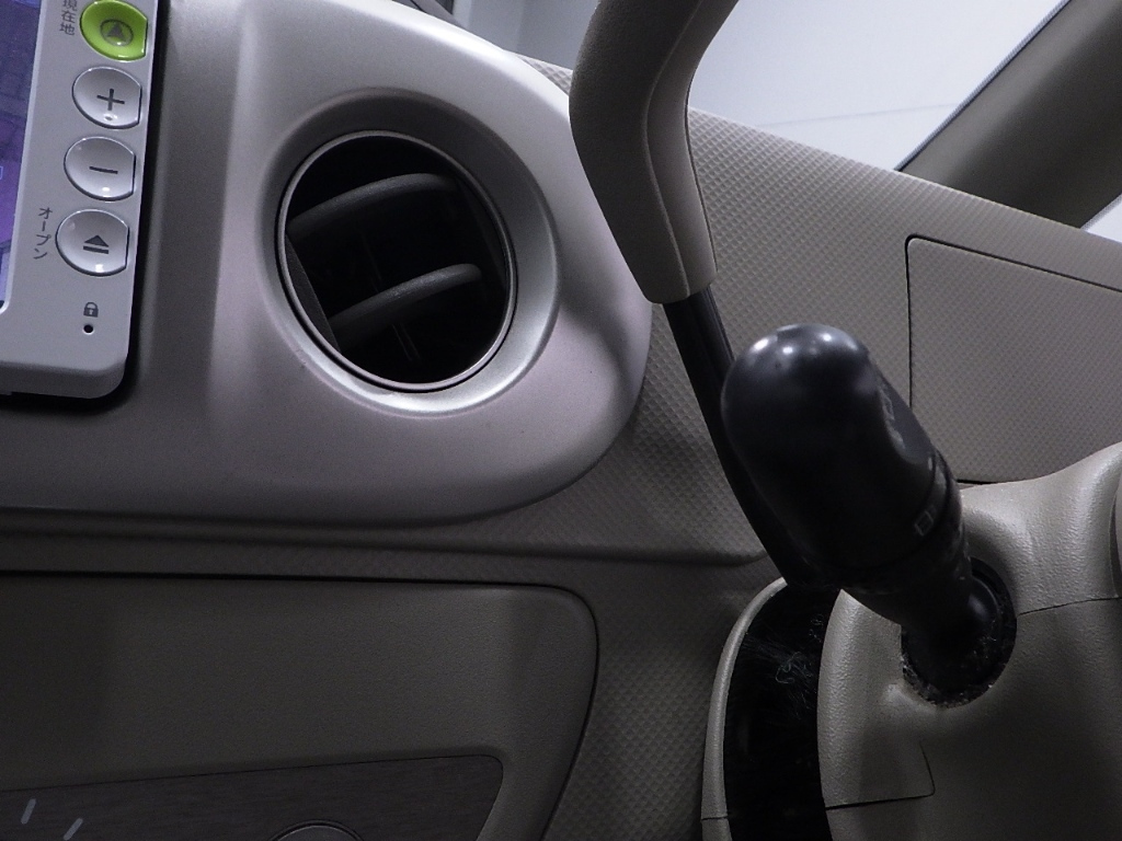 TOYOTA PORTE 2011