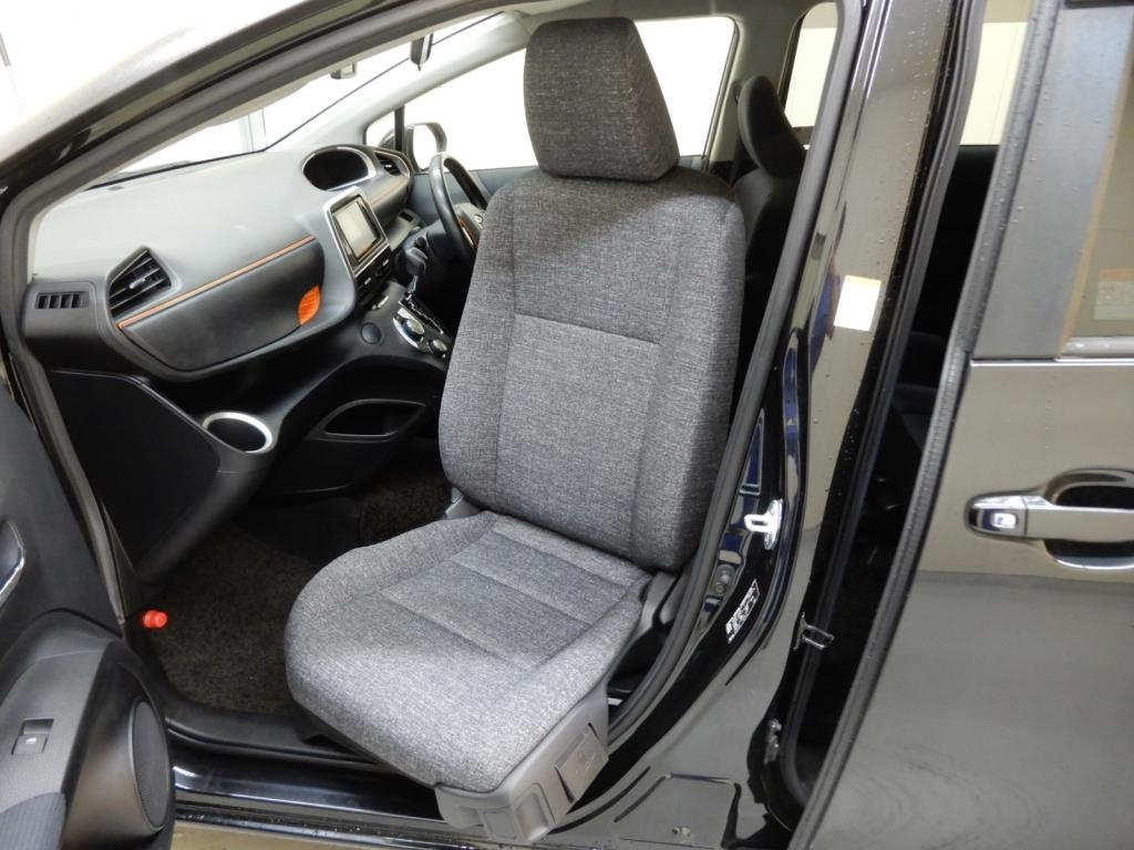 TOYOTA SIENTA 2017