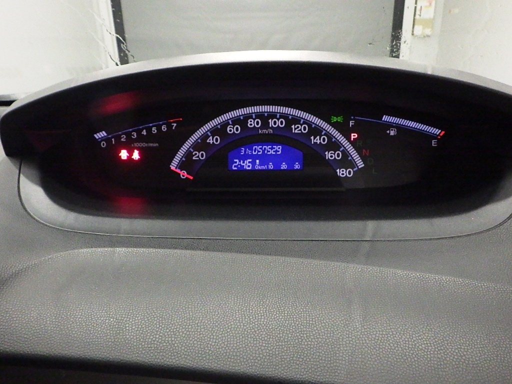 HONDA FREED SPIKE 2012