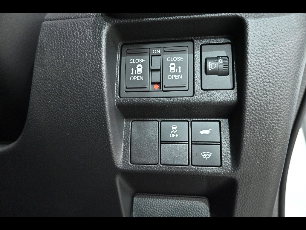 HONDA STEP WAGON 2024
