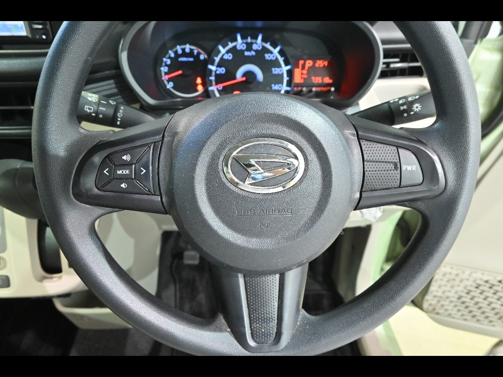 DAIHATSU MOVE 2016