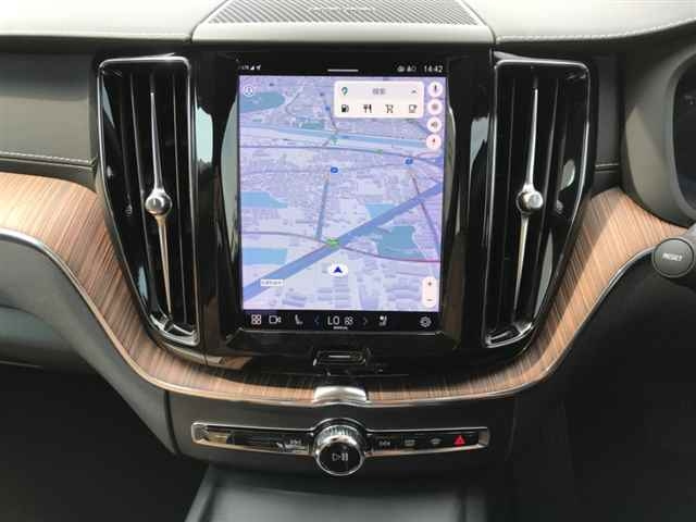 VOLVO XC60 2021