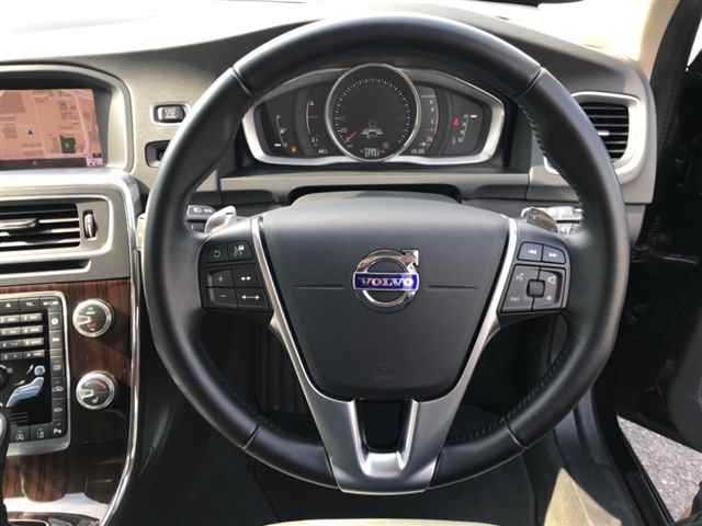 VOLVO V60 2017