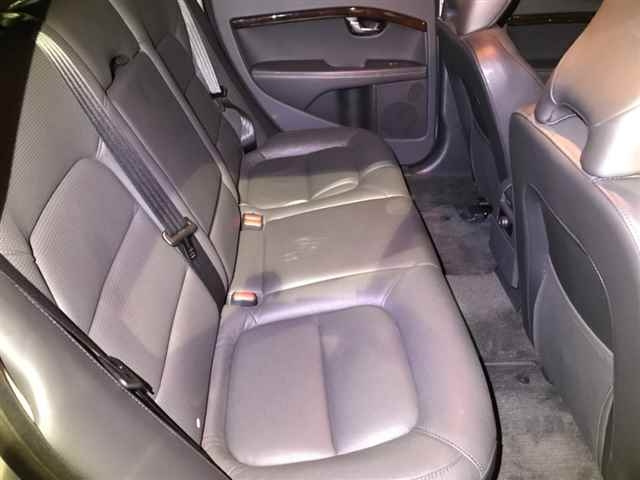 VOLVO V70 2012