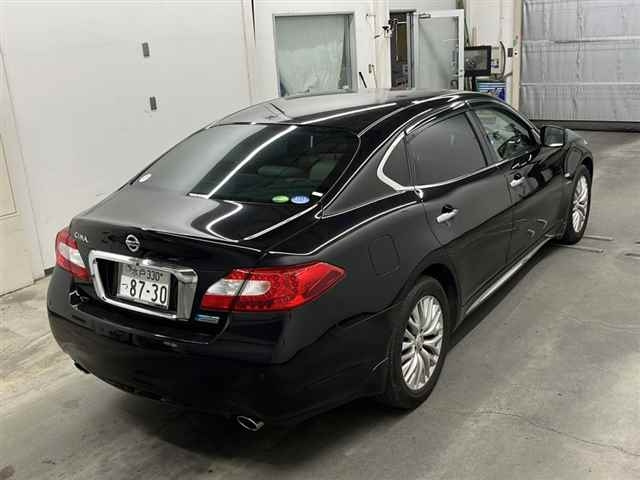 NISSAN CIMA 2013