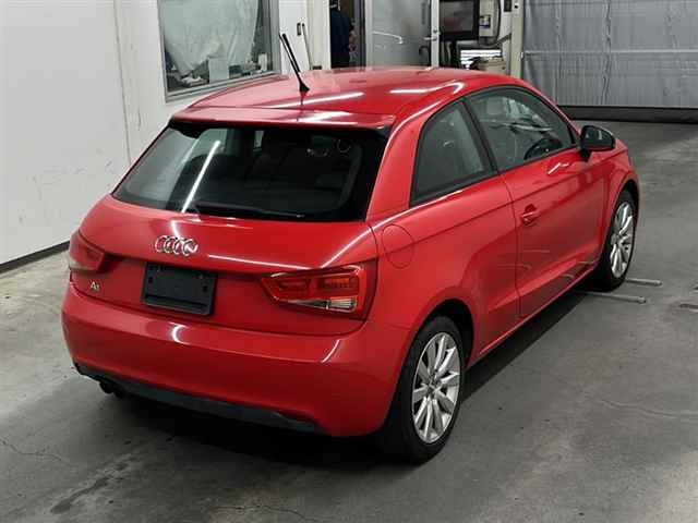 AUDI A1 2011