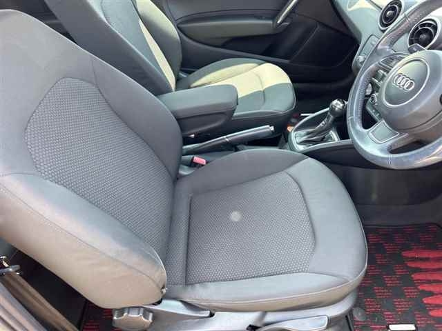 AUDI A1 2011
