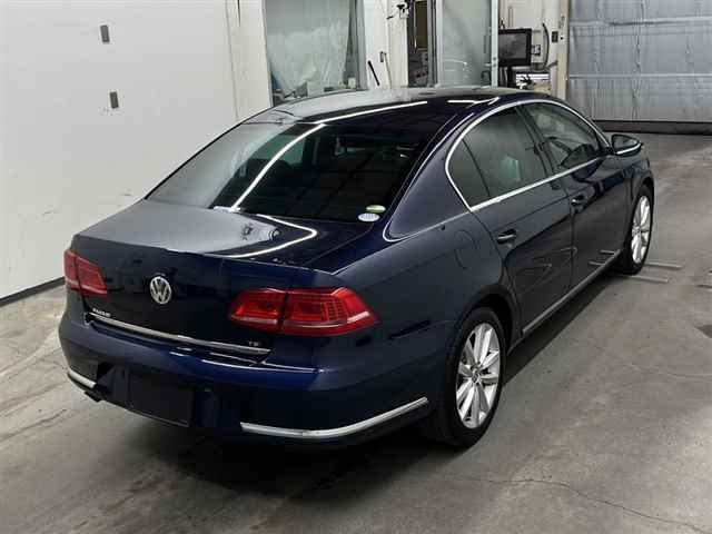 VOLKSWAGEN PASSAT 2014