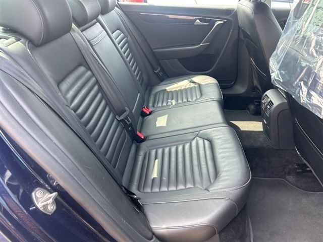 VOLKSWAGEN PASSAT 2014