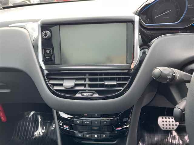 PEUGEOT 208 2014