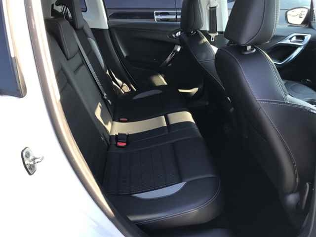 PEUGEOT 2008 2015
