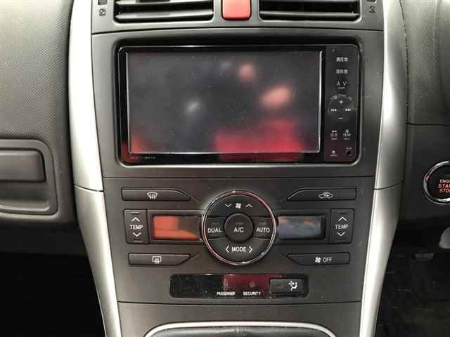 TOYOTA AURIS 2012
