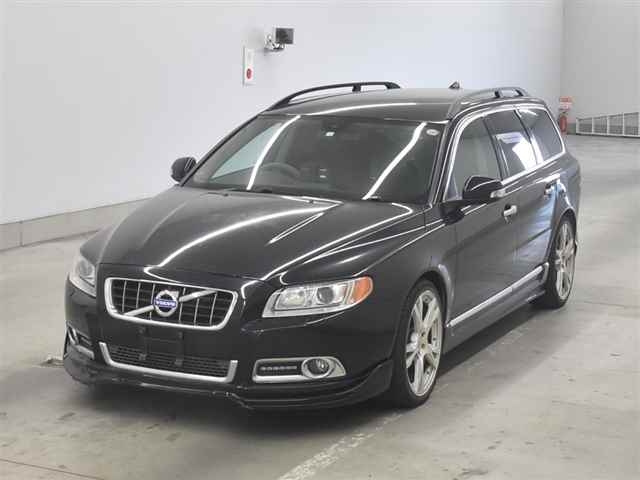 VOLVO V70 2010