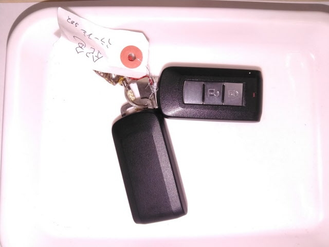 MITSUBISHI MIRAGE 2012