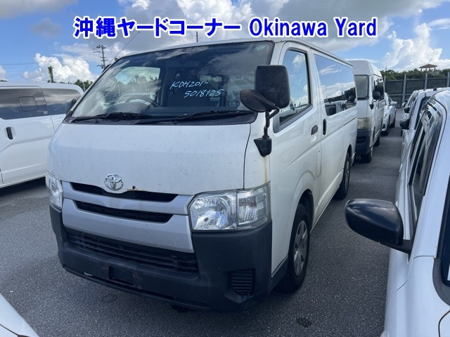 TOYOTA HIACE VAN 2015