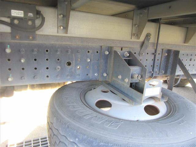 MITSUBISHI CANTER 2011