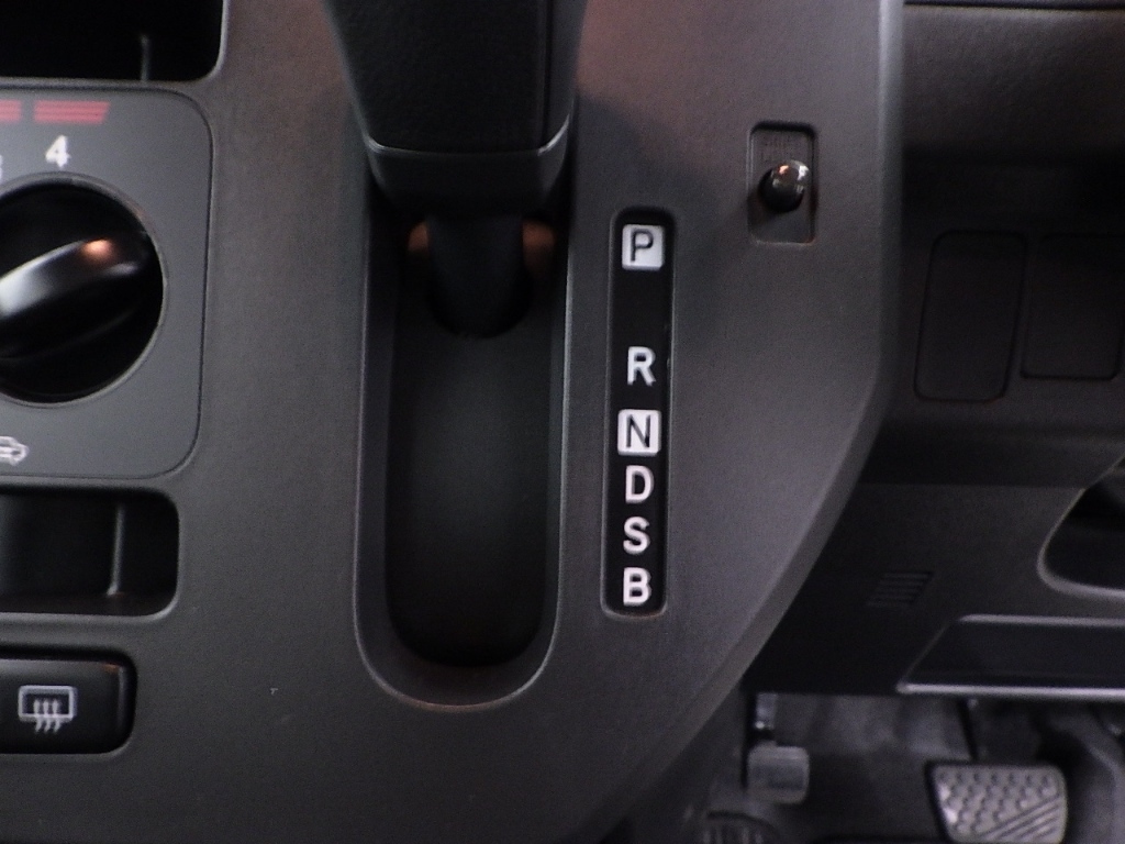 TOYOTA PIXIS MEGA 2020