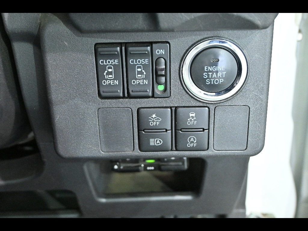 TOYOTA PIXIS MEGA 2019