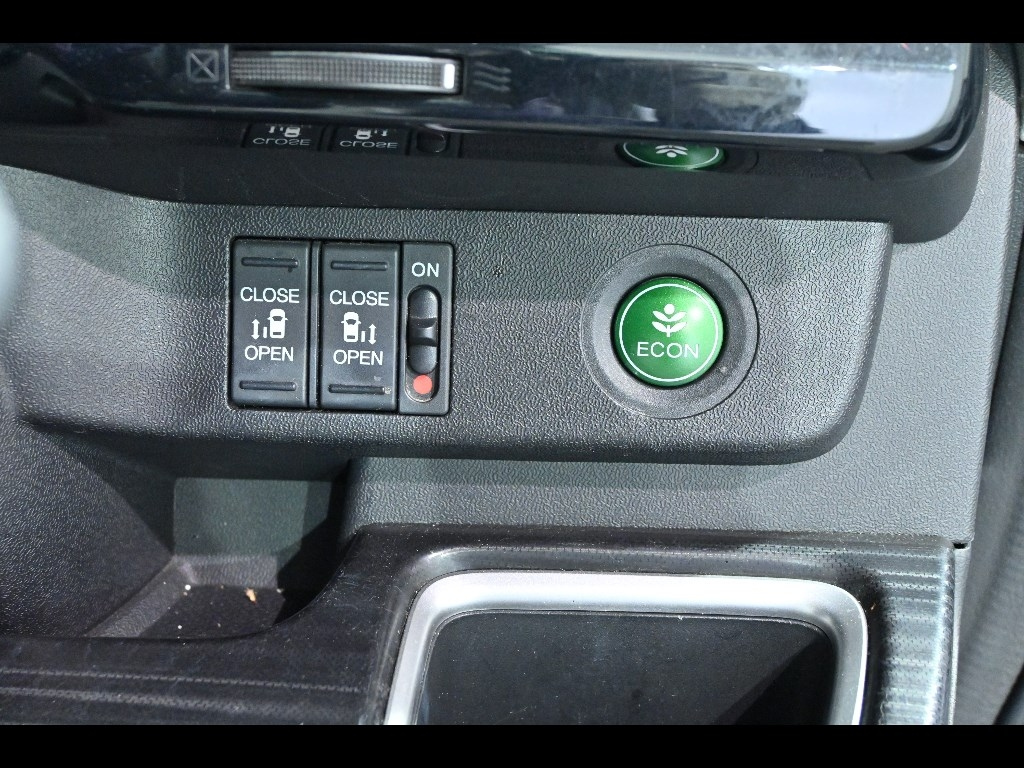 HONDA STEP WAGON 2015