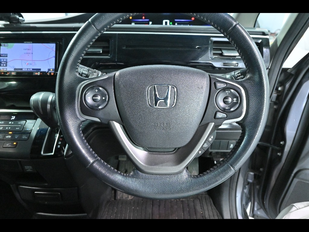 HONDA STEP WAGON 2015