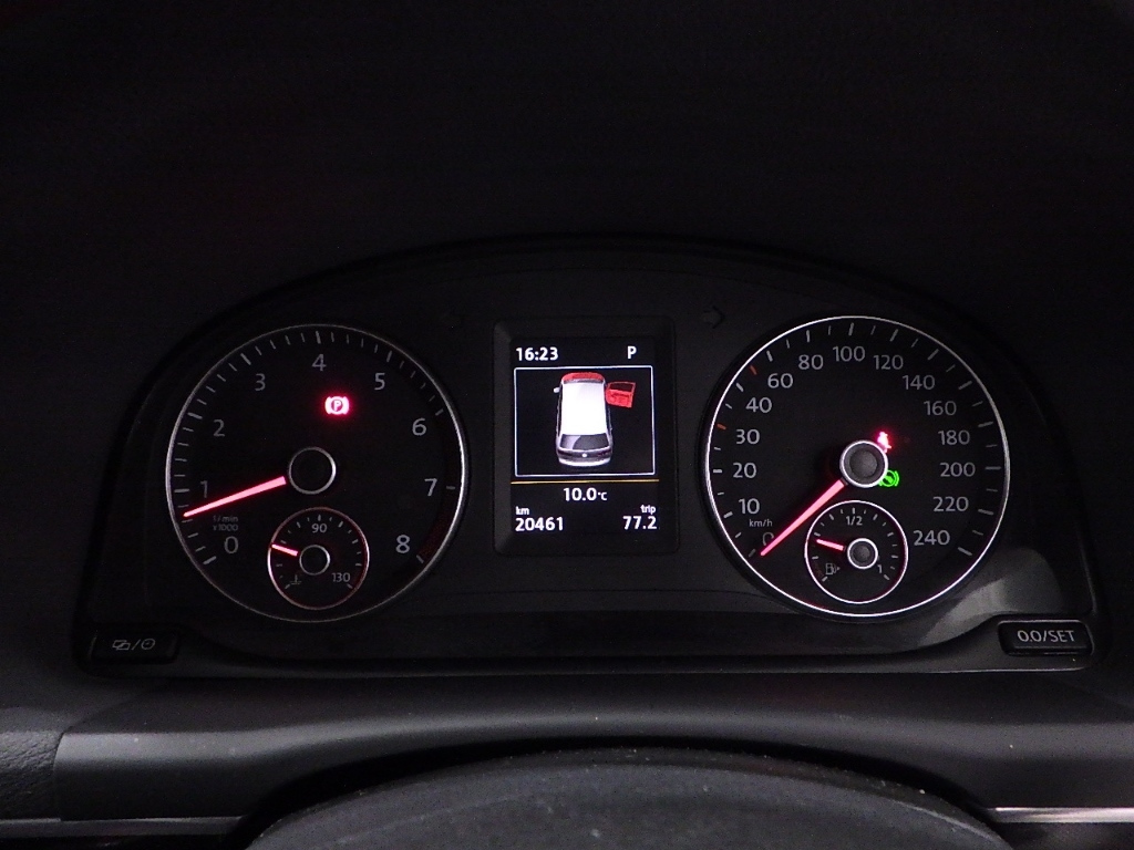 VOLKSWAGEN GOLF TOURAN 2015