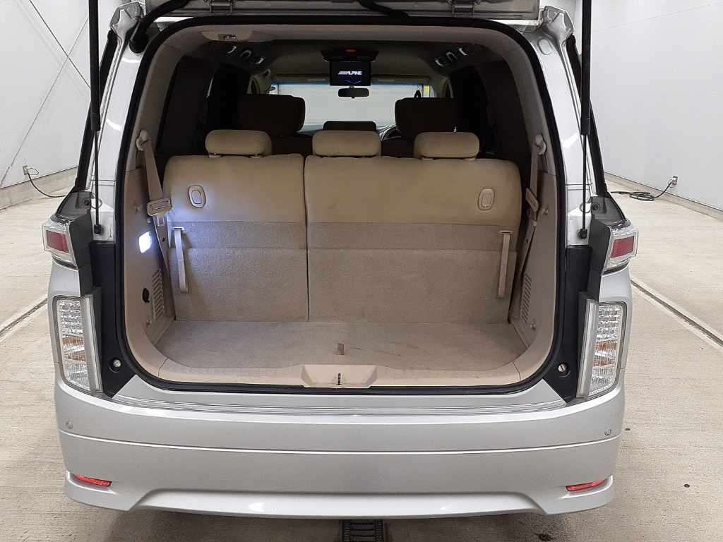 NISSAN ELGRAND 2012