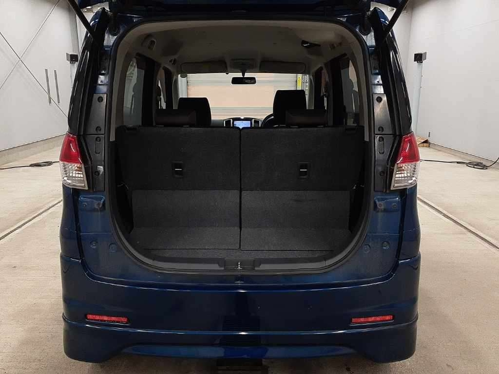 SUZUKI SOLIO 2011