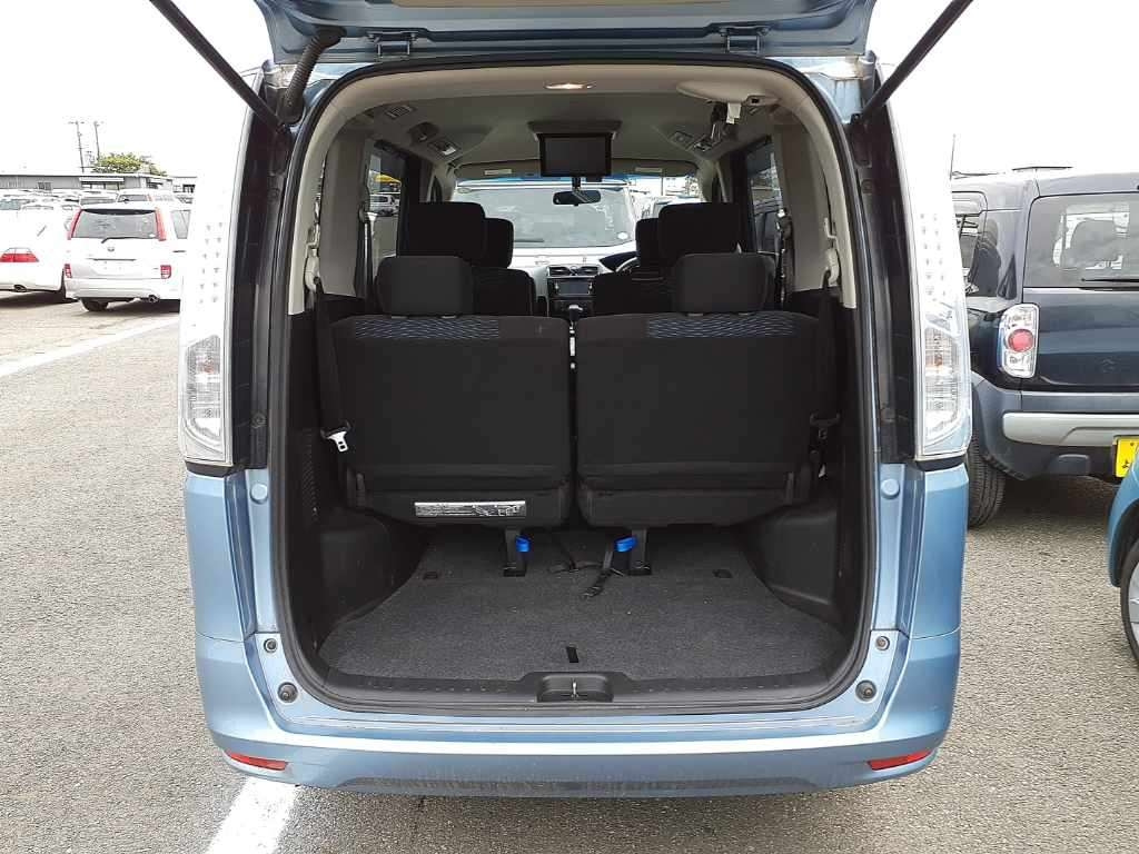 NISSAN SERENA 2014