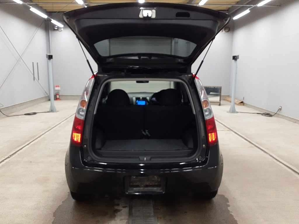 MITSUBISHI COLT 2011