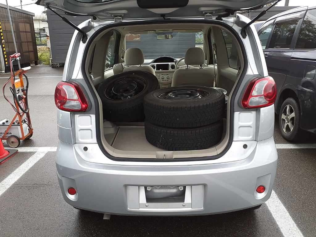 TOYOTA PORTE 2009