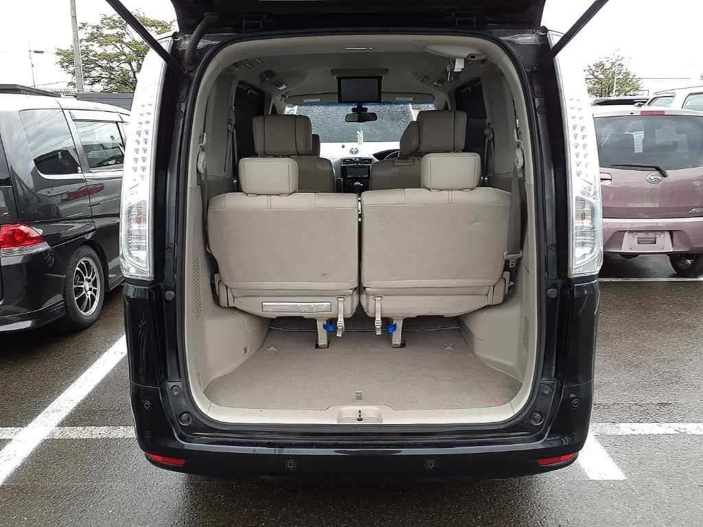 SUZUKI LANDY 2014