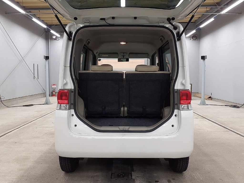 DAIHATSU TANTO 2008