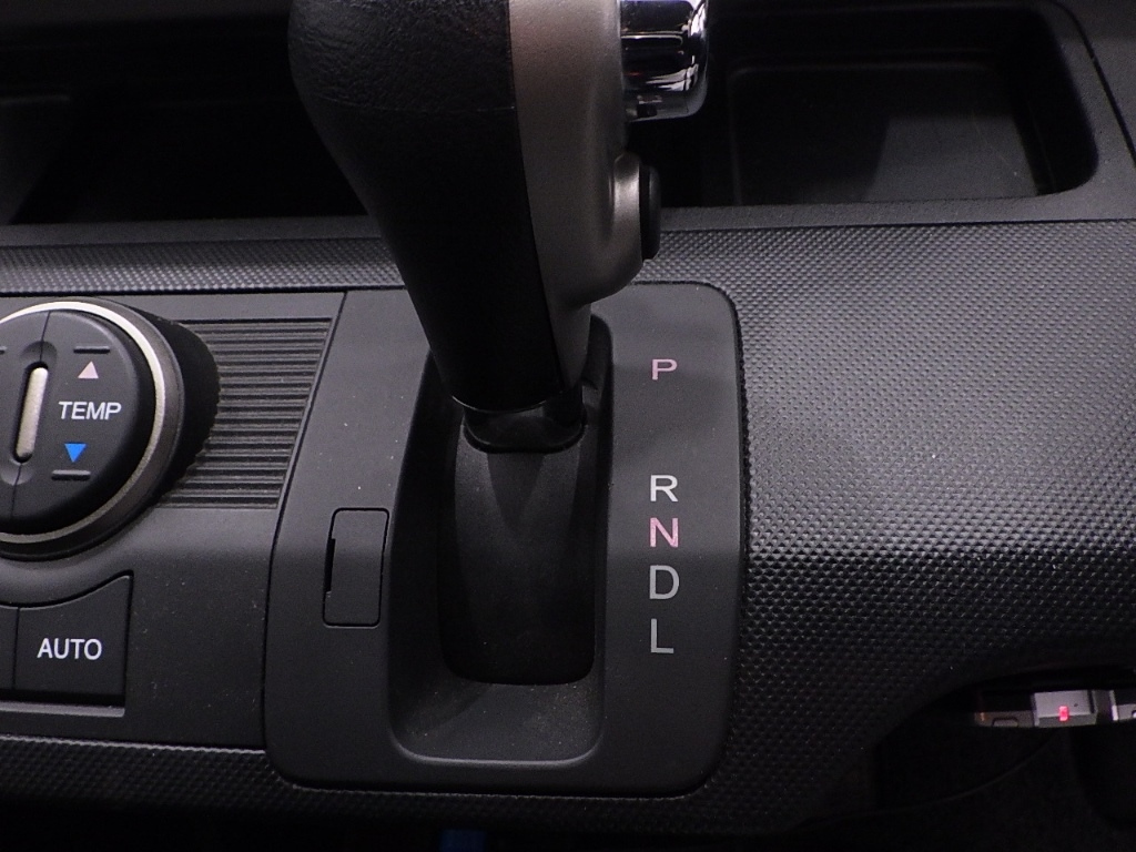 HONDA FREED 2010