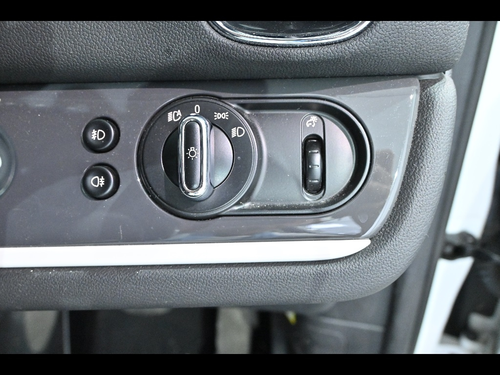 BMW MINI 2019