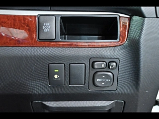 TOYOTA ESTIMA 2012