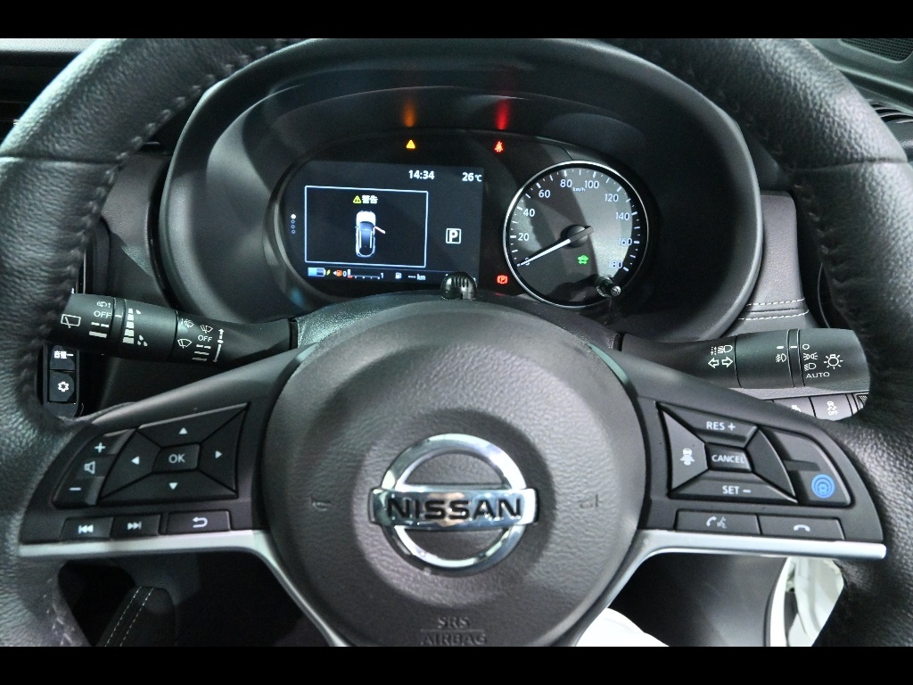 NISSAN KIX 2021