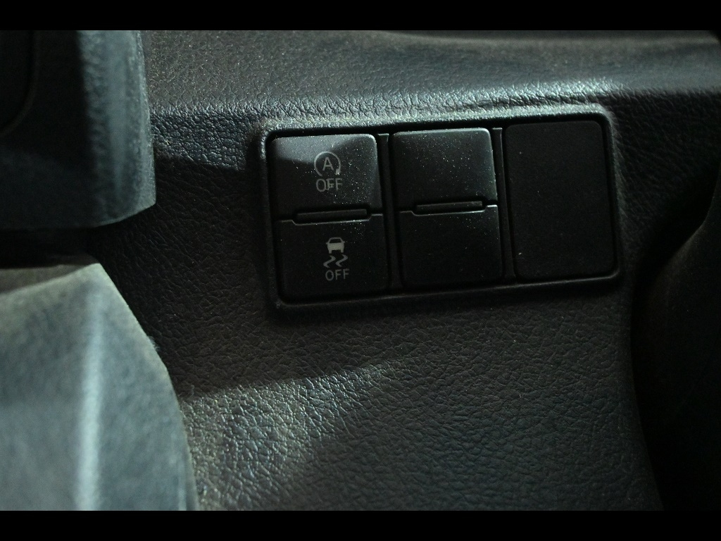 TOYOTA SIENTA 2016